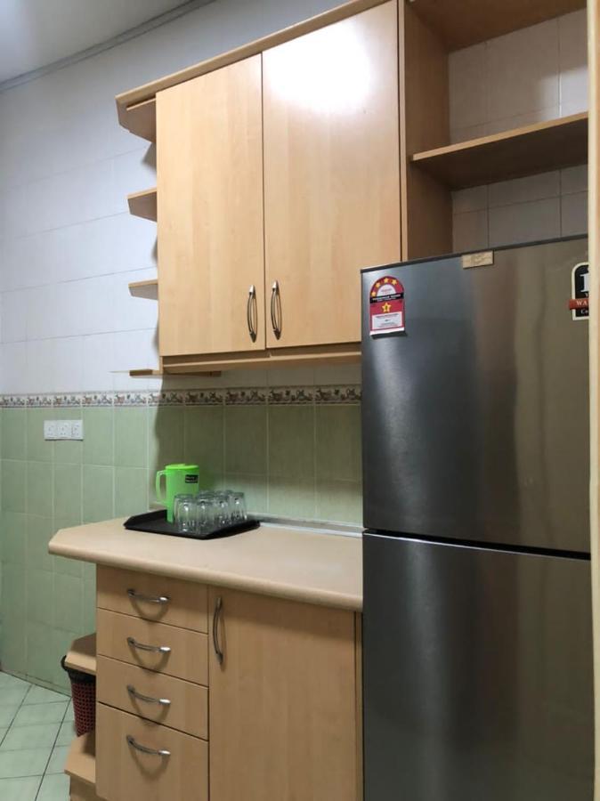 Marina Court Vacation Home 3 Bedrooms - Kota Kinabalu Eksteriør bilde