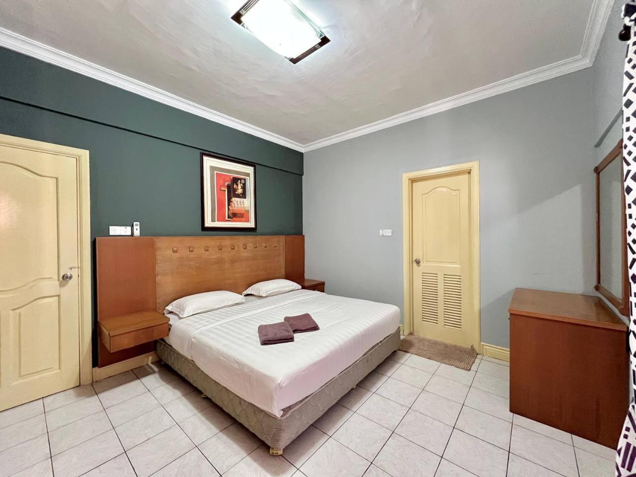 Marina Court Vacation Home 3 Bedrooms - Kota Kinabalu Eksteriør bilde