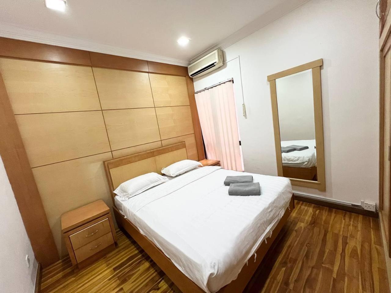 Marina Court Vacation Home 3 Bedrooms - Kota Kinabalu Eksteriør bilde