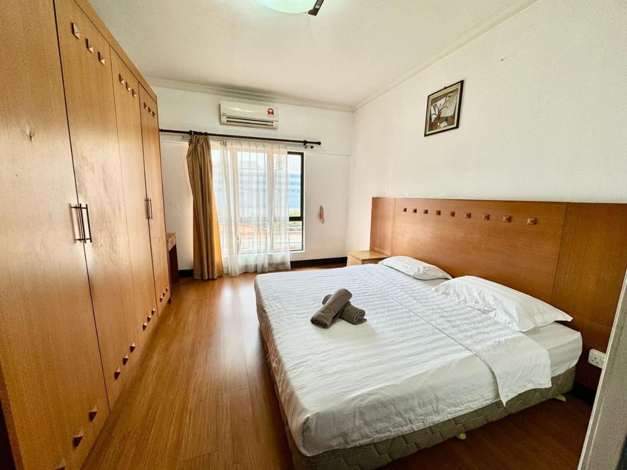 Marina Court Vacation Home 3 Bedrooms - Kota Kinabalu Eksteriør bilde
